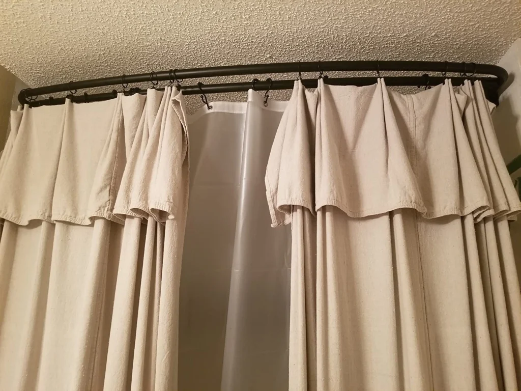 4 Effective Double Rod Shower Curtain Ideas: Style Bathroom!