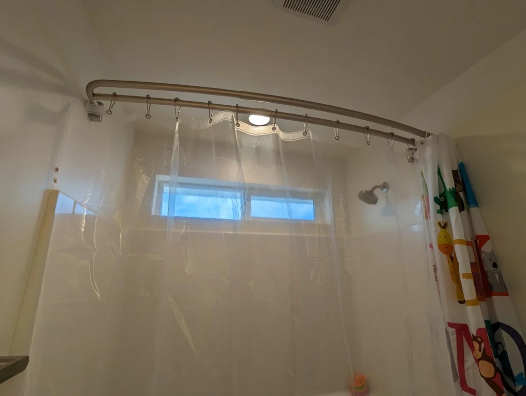 4 Effective Double Rod Shower Curtain Ideas: Style Bathroom!
