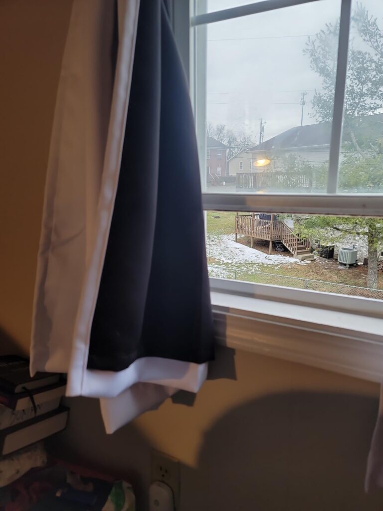 thermal curtains vs blackout curtains